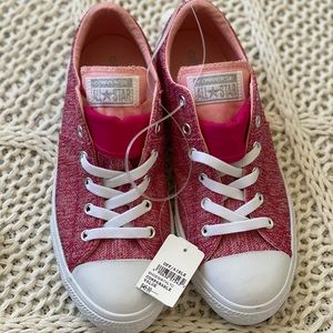 Converse All Star - Girls size 5 US - pink